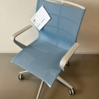 se_joy_drehstuhl_Farbe_hellblau_gestellfarbe_lichtgrau_vorne