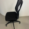 Bürostuhl_se:do pro light 2_membran_schwarz_Sitzpolster_schwarz_Kunststofffuß_schwarz_seitlich