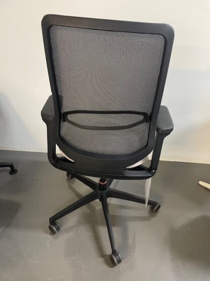 Bürostuhl_se_flex_Farbe_grau_schwarz_Gestellfarbe_schwarz_hinten