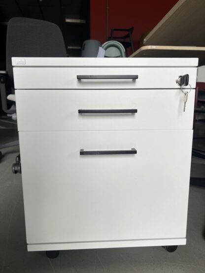 Rollcontainer_weiß_drei_Schubladen_vorne