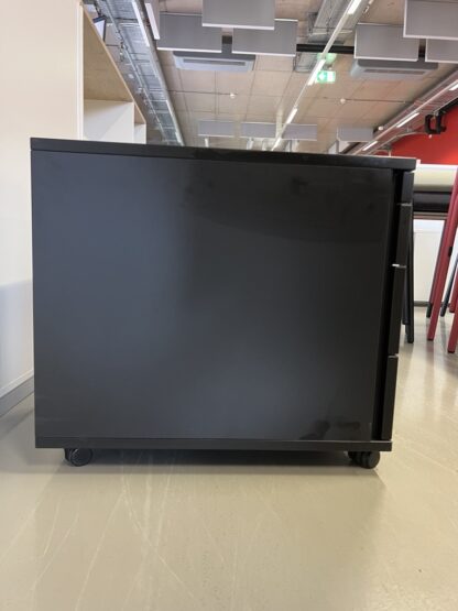 Rollcontainer_schwarz_vier_Schubladen_