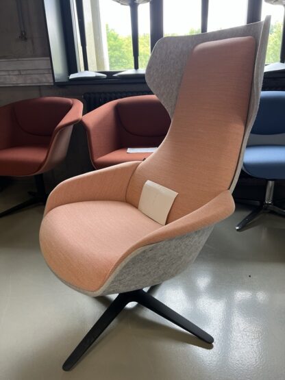 se:lounge_polster_apricot_filz_antrahzit_schräg