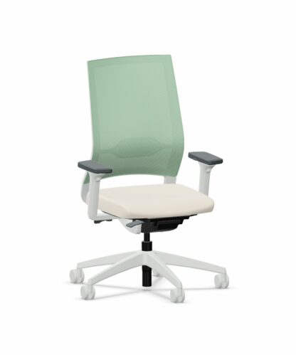 Bürodrehstuhl_quarterback_2_membran_creme_Sitzpolster_salbeigrün_Aluminiumfuß_lichtgar_vorne