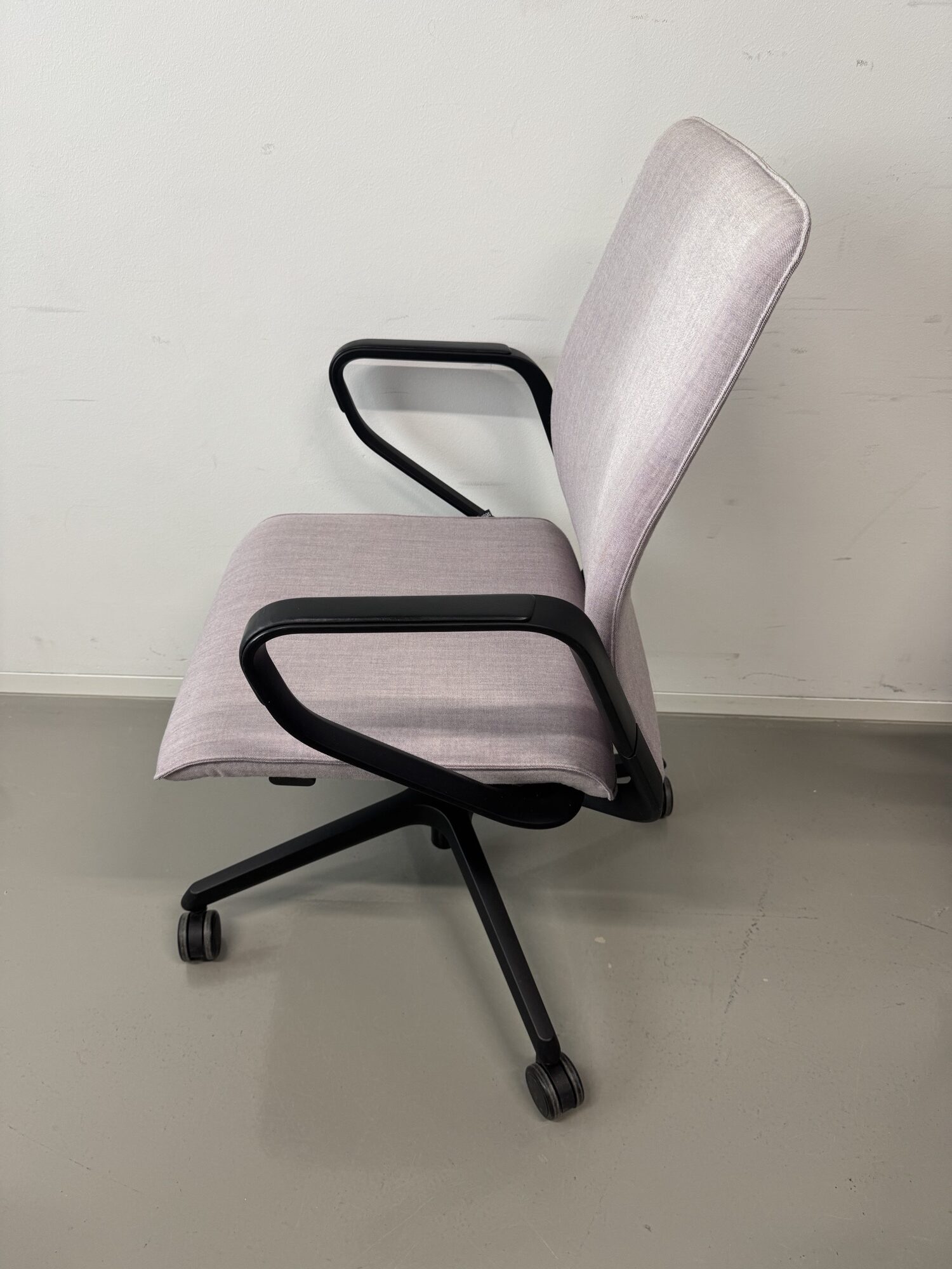 se:line Konferenzsessel hellviolett – Bild 3