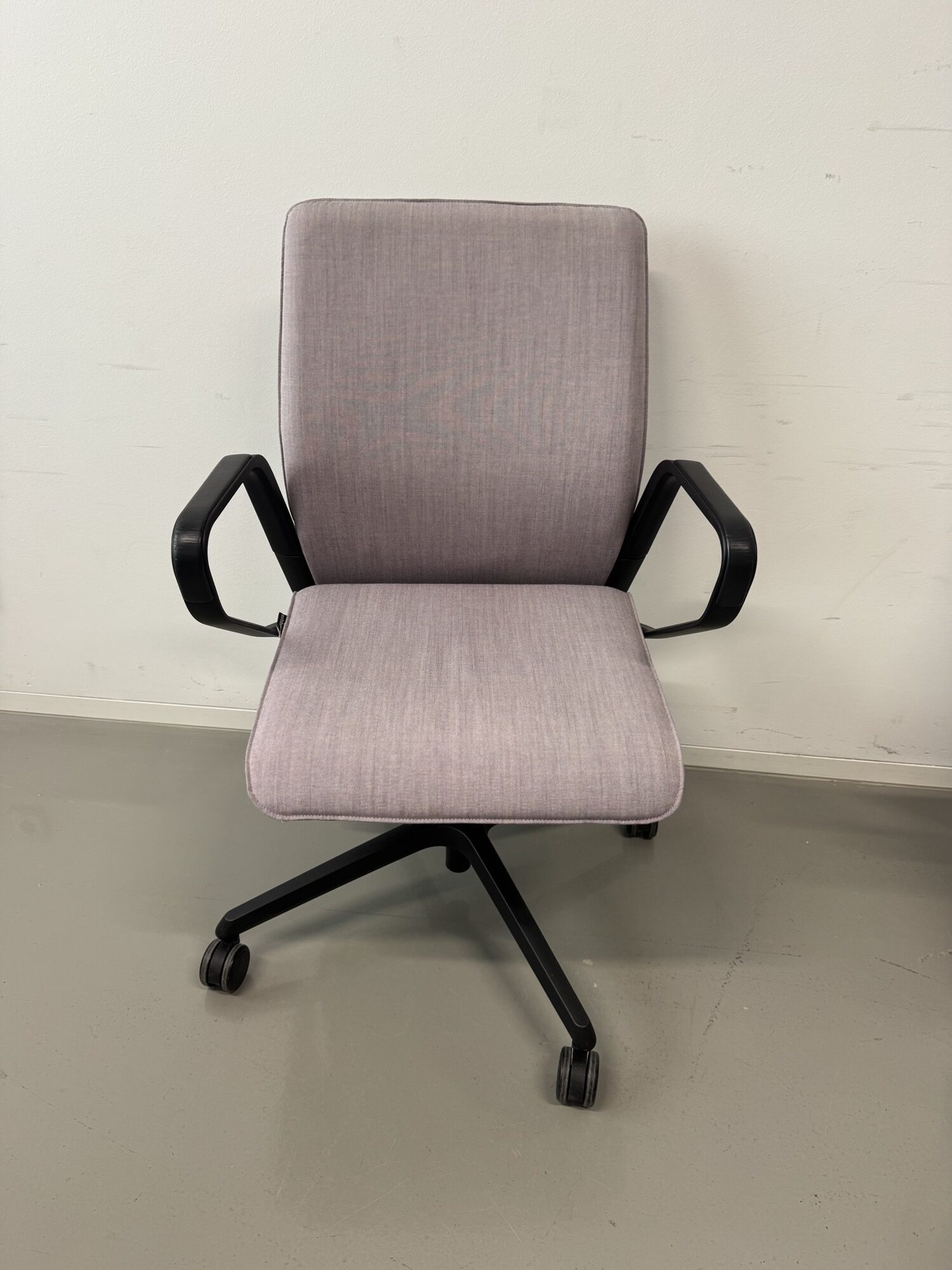 se:line Konferenzsessel hellviolett